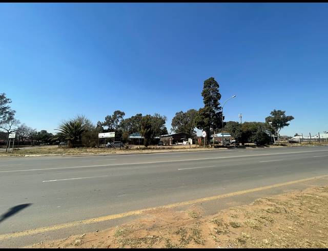2,700M² INDUSTRIAL YARD FOR SALE IN NEW MODDER